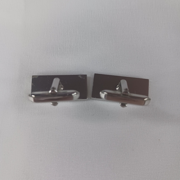 Silver Rectangle Cuff Links. - Picture 4 of 6